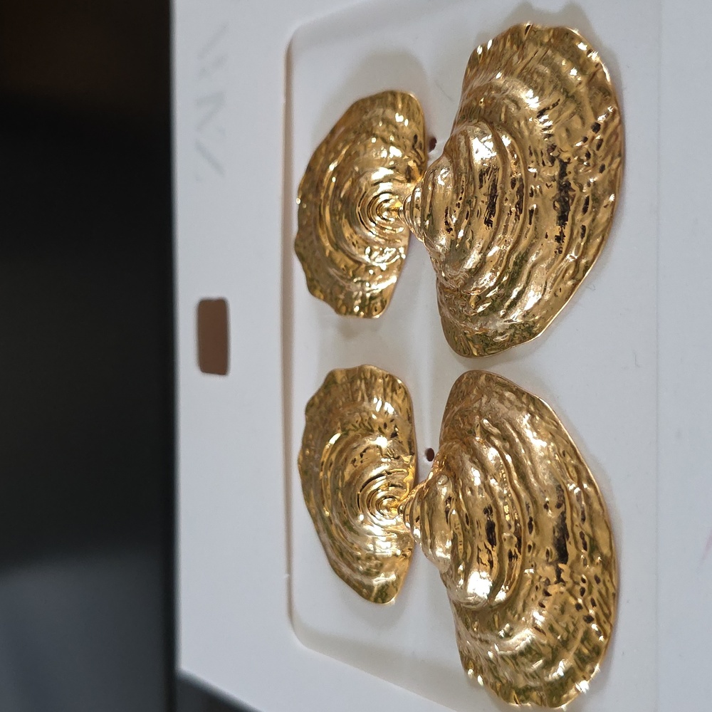 ZARA Double Shell Earrings - Picture 6 of 16